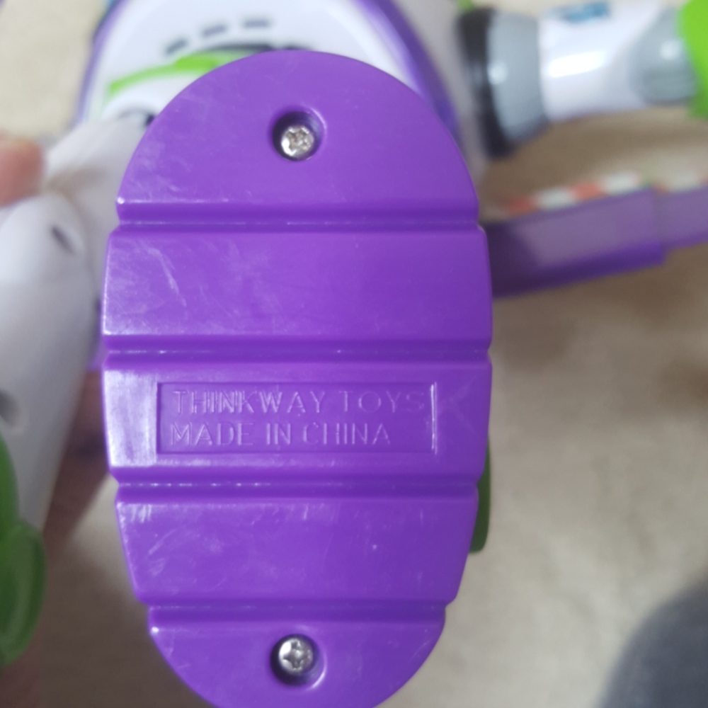 Toy Story Talking Buzz Lightyear Action Figure - Picture 7 of 8